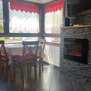 https://chamonix-hyper-centre-3-pers-rs-aiguille-du-midi.hotels-rhonealpes.com